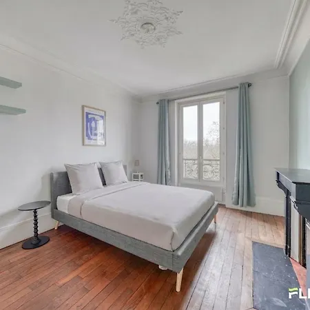 Immeuble Brezin Apartment *