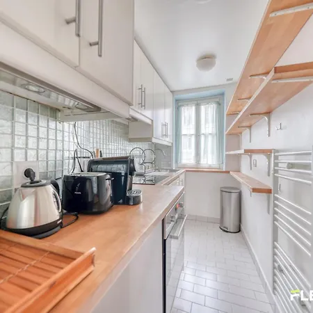Apartment Village Charm In Alesia 2 Bedrooms *
