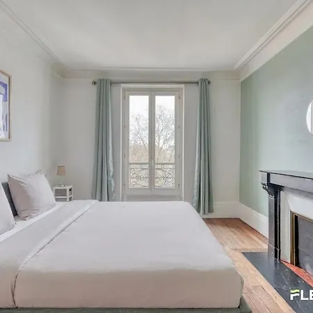 Apartment Immeuble Brezin Paris
