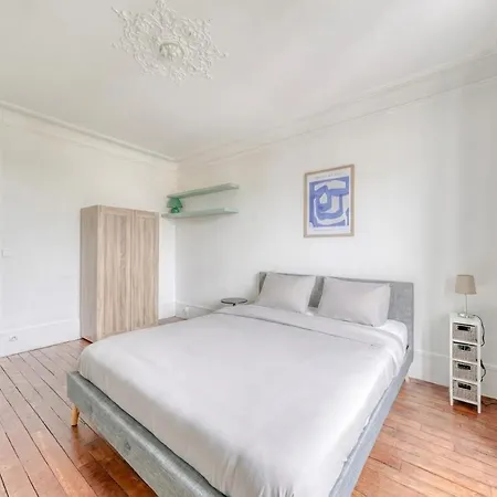 Immeuble Brezin Apartment