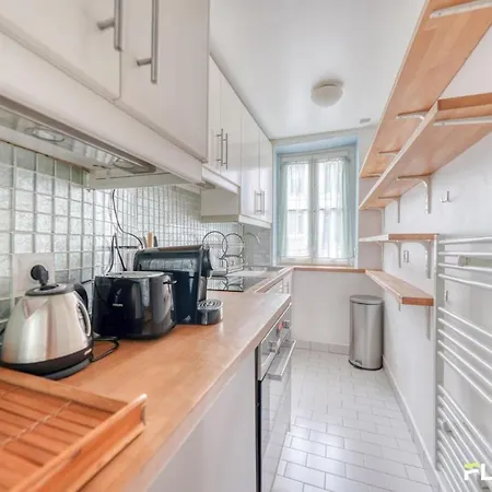 Immeuble Brezin Apartment *